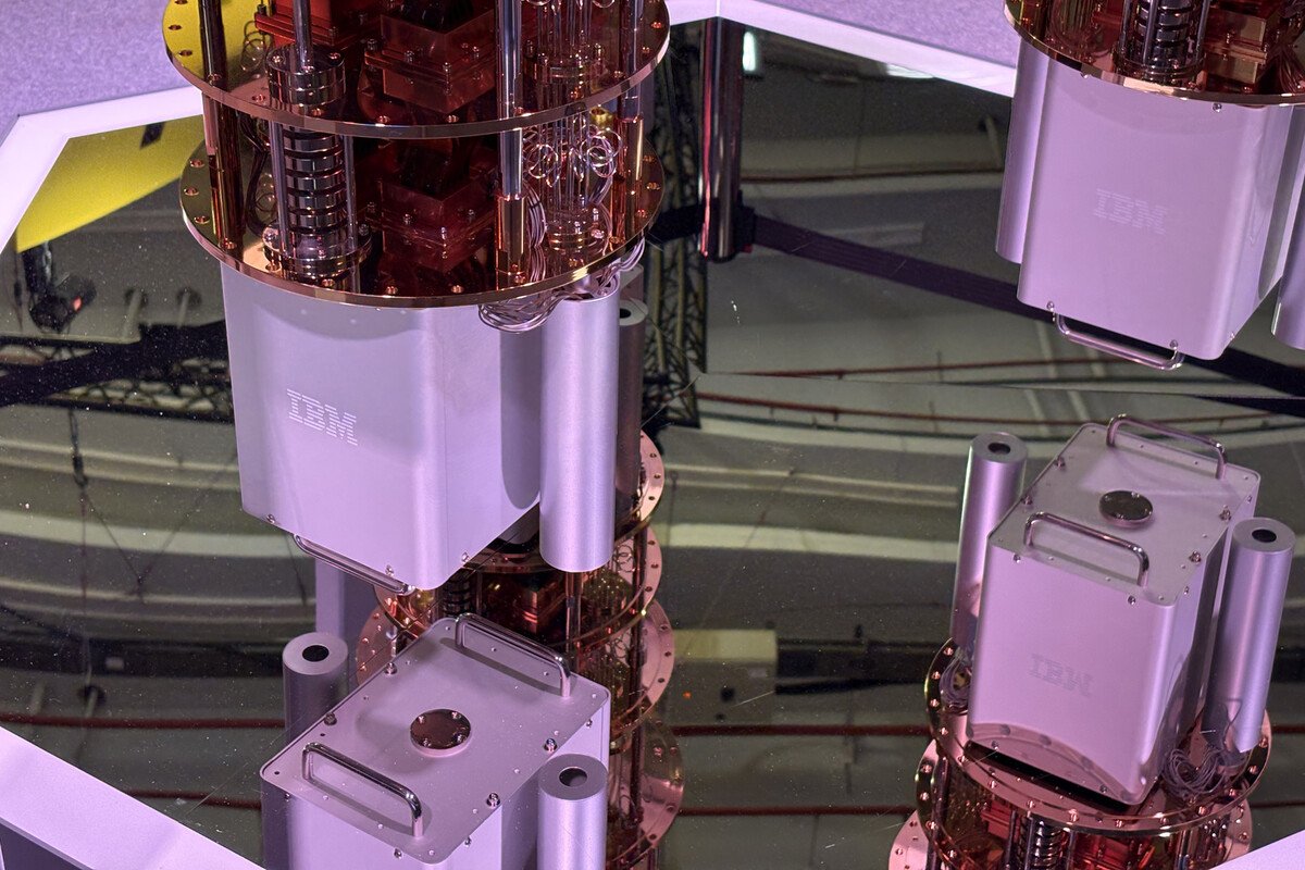 Procesador cuántico criogénico en un laboratorio gubernamental, representando la prioridad nacional para la computación cuántica en Estados Unidos.
