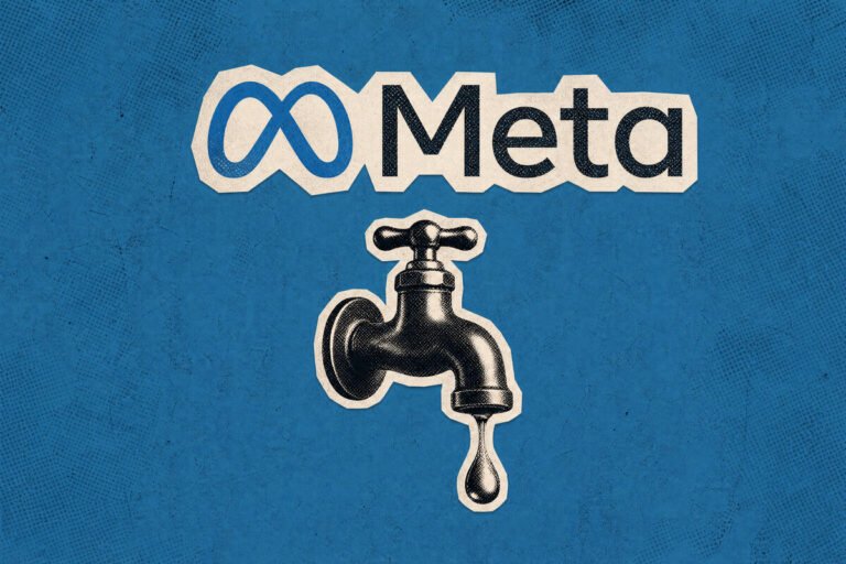 Monitor de ordenador mostrando líneas de código de seguridad de datos comprometidas, representando el programa de seguimiento de los empleados de Meta.