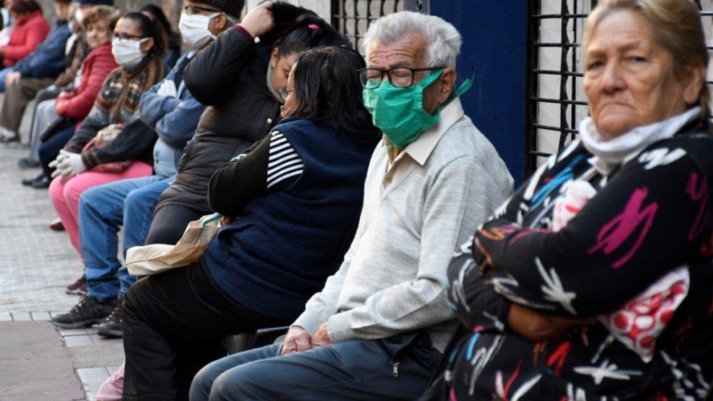 jubilados, adultos mayores, pensiones, pagos atrasados, seguridad social, atención médica, Ecuador, tercera edad, Editorial, Gobierno Ecuador
