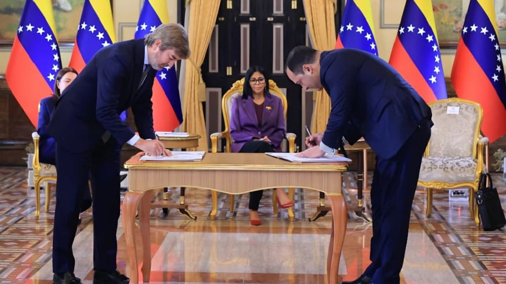 Firma del Repsol acuerdo exploración Venezuela en el Palacio de Miraflores, Caracas, junio 2026