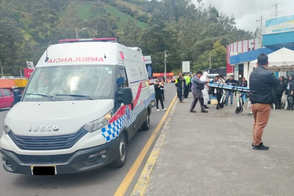 Carchi una ambulancia operativa