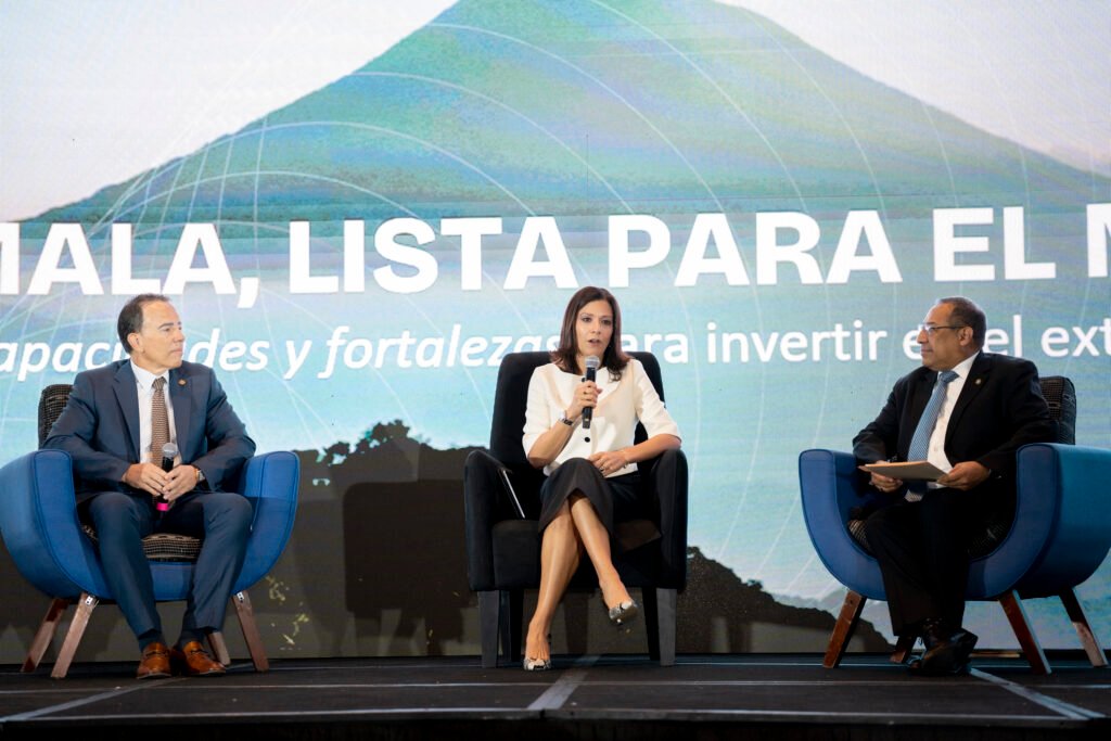 Informe de sostenibilidad de Grupo AG, destacando su expansión en Ecuador y principios de crecimiento responsable