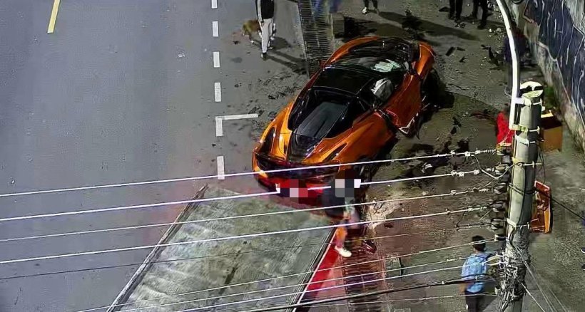 McLaren accidentado en Quito