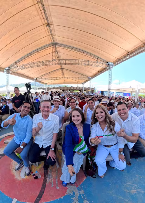 Precandidatos a la Alcaldía de Portoviejo durante el proceso previo a las elecciones seccionales de 2026.
