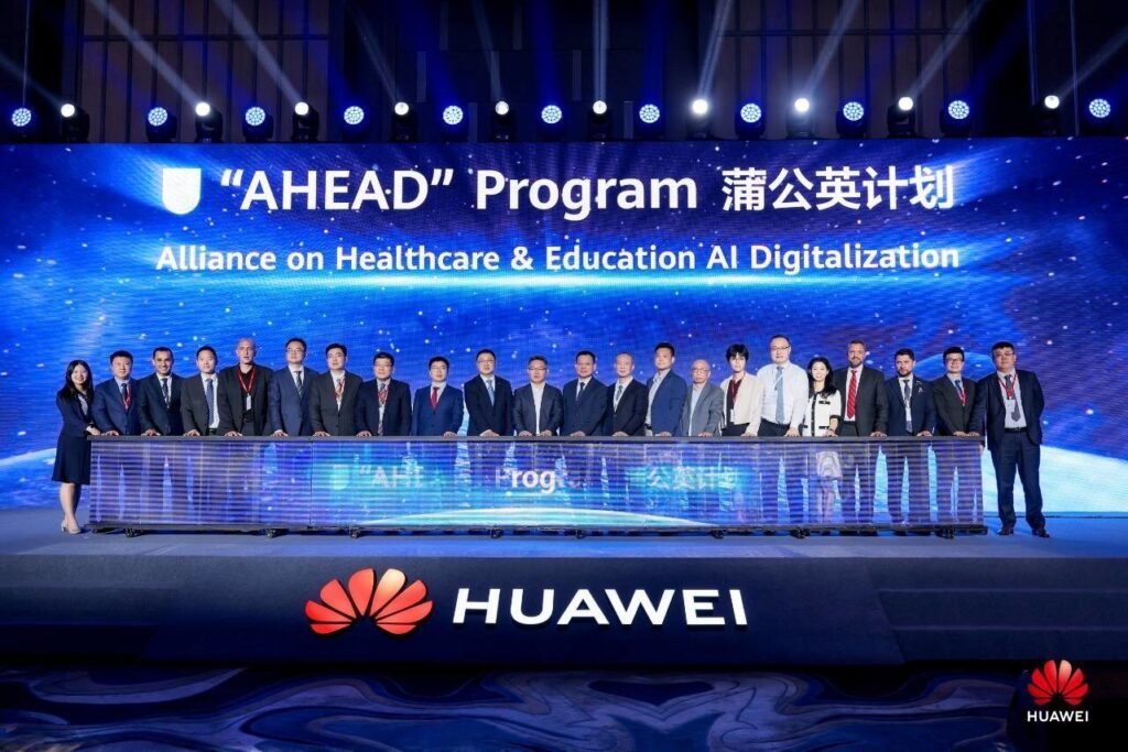 Presentación del programa AHEAD de Huawei en la Convención Global de Educación y Salud 2026, con socios internacionales en el escenario