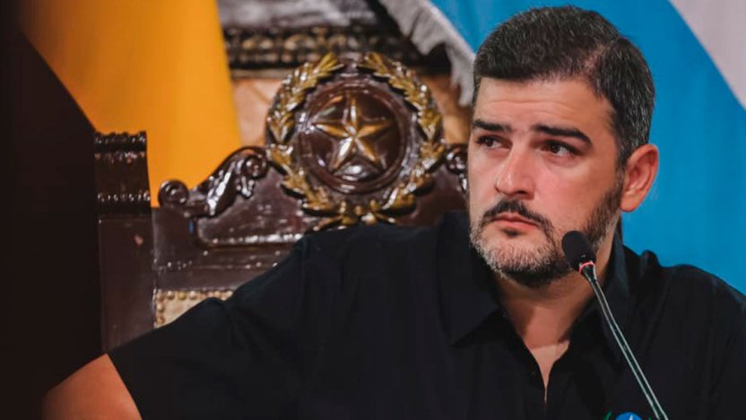 remoción de Aquiles Alvarez