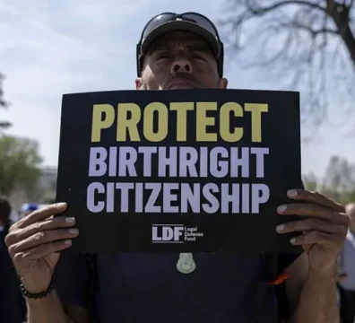 Fachada de la Corte Suprema de Estados Unidos en Washington tras el fallo sobre el derecho a la ciudadanía por nacimiento