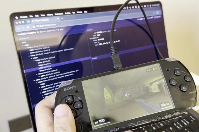 Consola ejecutando la demostración técnica del proyecto OpenStrike en PSP en el mapa dust2.