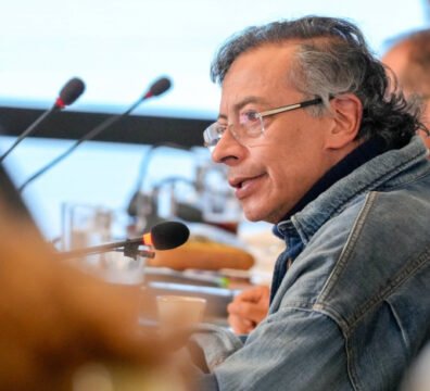 El presidente saliente de Colombia, Gustavo Petro, durante el Consejo de Ministros donde rechazó asistir a la investidura de Abelardo de la Espriella.