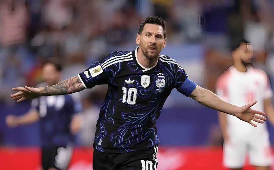 Lionel Messi dedicó el triunfo ante Inglaterra a Maradona: “Que lo disfrute porque es un regalo para él”