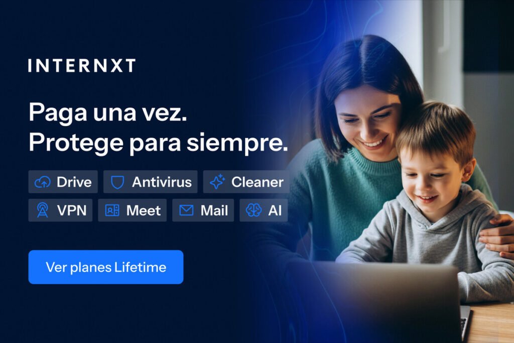 Interfaz de usuario de una plataforma web segura que ilustra el proceso del cifrado de conocimiento cero al subir archivos confidenciales.