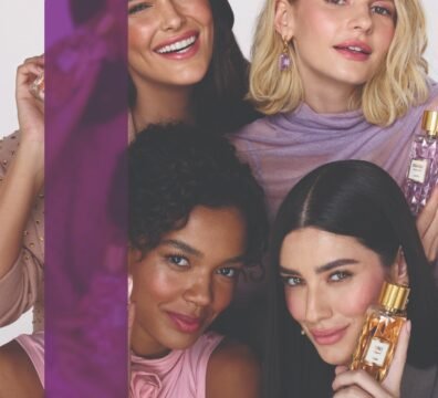 Frascos elegantes de la perfumería Avon pertenecientes a la nueva línea Iconic Collection.