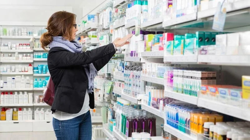 El gasto en salud de los hogares ecuatorianos: paracetamol y vitaminas lideran las preferencias de consumo