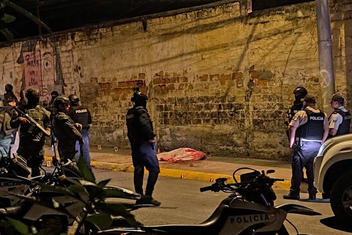 Operativo policial en Portoviejo tras varios hechos relacionados con la ola de muertes registrada en distintos sectores del cantón.