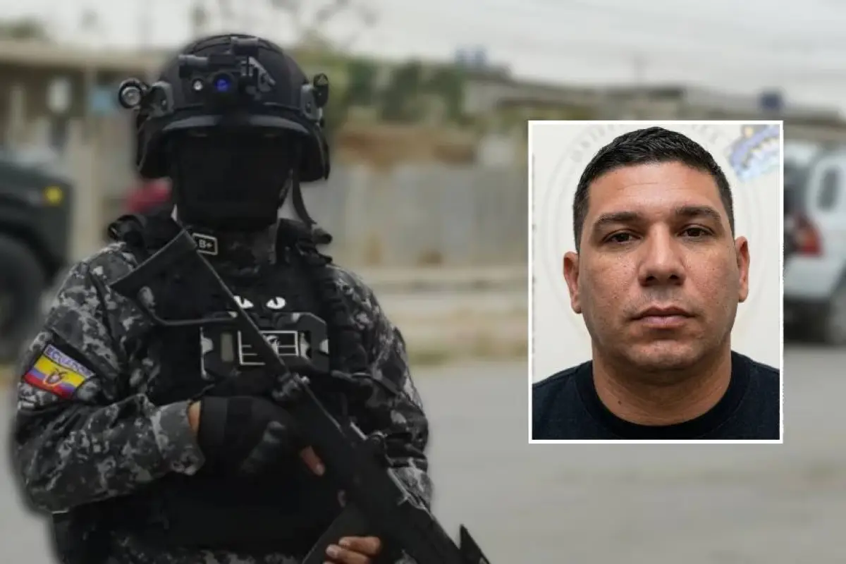 Policías resguardan el sepelio de David Macías Villamar en el cementerio Parques del Recuerdo de Manta.