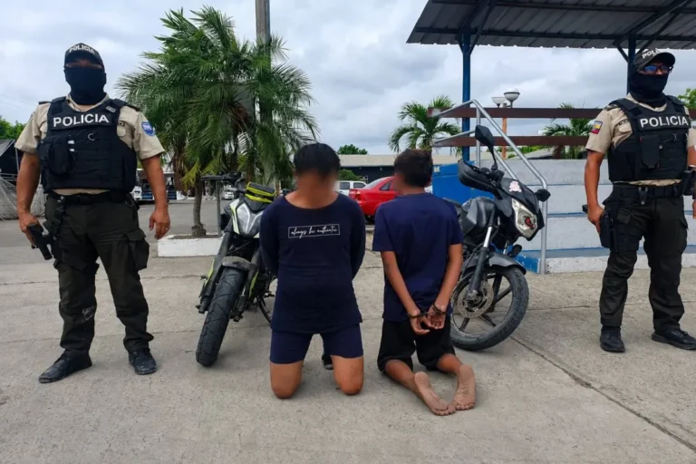 Menor de 15 años entre los sicarios de matanza en Portoviejo durante el operativo policial tras el ataque armado cerca de la terminal terrestre.