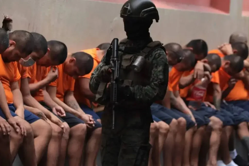 Centros penitenciarios de Ecuador incluidos en el Plan Nacional de Seguridad Integral para fortalecer el control y la seguridad.