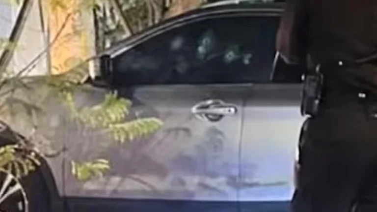 Escena de la investigación por el asesinato del gerente financiero de la UDLA, Santiago Ávalos, en la avenida Oswaldo Guayasamín de Quito.