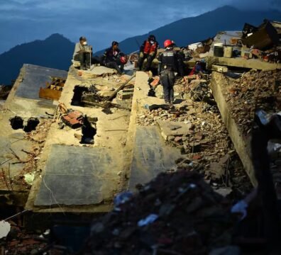 El renacer de Venezuela tras los terremotos que afectaron al país y el llamado a la solidaridad con las familias afectadas.
