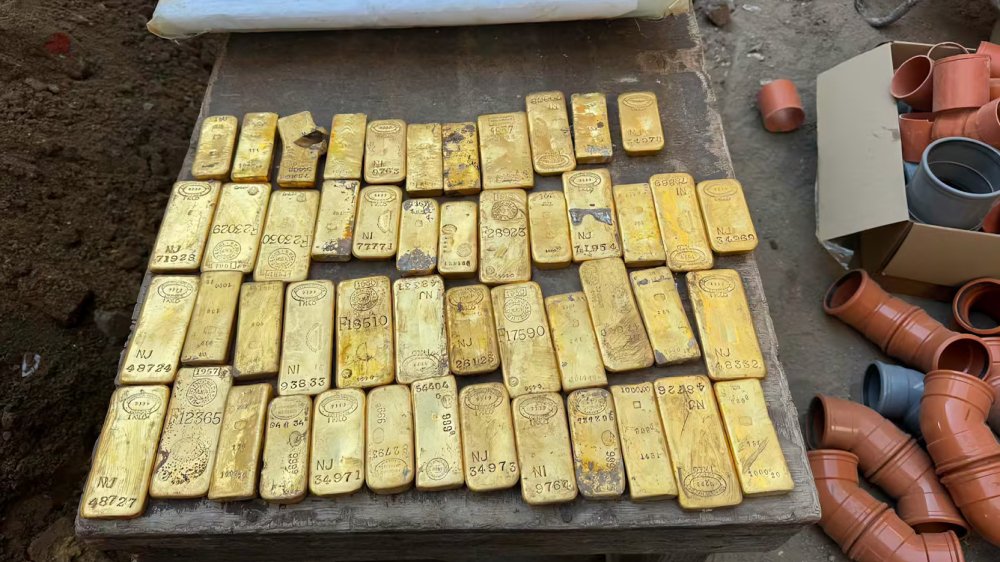 Un obrero halló un tesoro enterrado en Bélgica valorado en nueve millones de euros. Conozca el enigma de los lingotes de oro descubiertos en Dendermonde.
