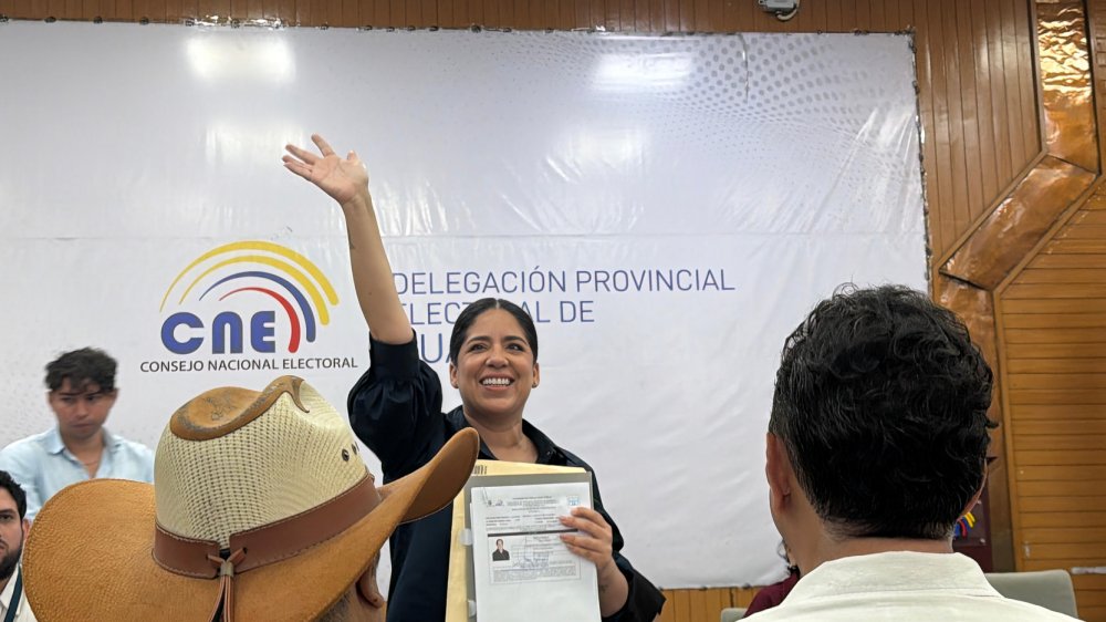 Mónica Luzárraga cuestionó al PSE por reemplazar su candidatura en Guayaquil por Fiorella Ycaza, a cuatro días del cierre de inscripciones.