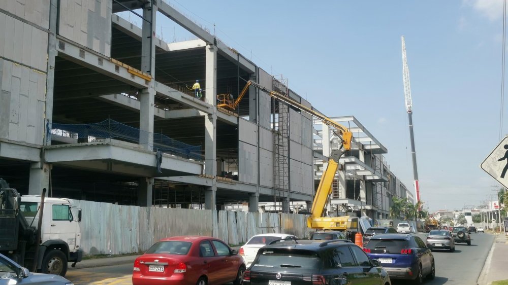 El 'boom' inmobiliario en La Aurora genera severos problemas viales y de drenaje. Un plan maestro busca corregir la planificación en Daule.