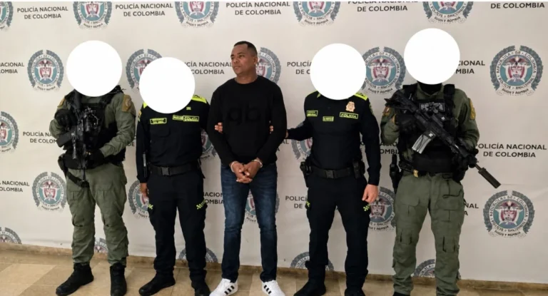 Alias Colombia, señalado líder de Los Tiguerones, fue capturado en Armenia durante un operativo binacional.