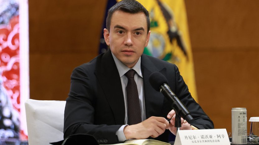 El presidente Daniel Noboa durante reunión en Shangai, China, el 19 de agosto de 2026, sobre el Centro Nacional de Inteligencia