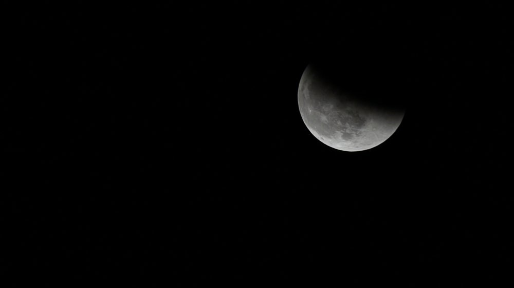 Un eclipse lunar parcial se verá en Ecuador este 27 de agosto de 2026. Conoce a qué hora será su punto máximo y por qué la Luna se tornará roja.