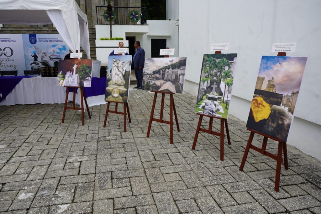 Cartel oficial tercera edición Concurso de Fotografía Una Mirada a la Historia, Cementerio General de Guayaquil, patrimonio histórico y artístico