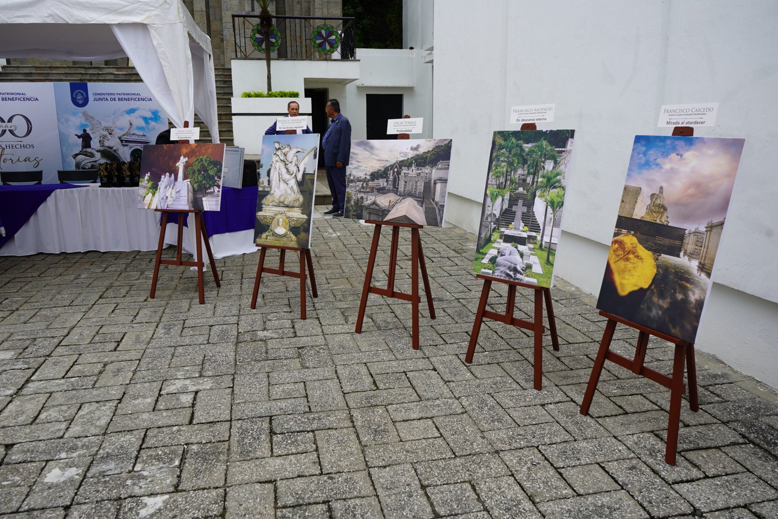 Cartel oficial tercera edición Concurso de Fotografía Una Mirada a la Historia, Cementerio General de Guayaquil, patrimonio histórico y artístico