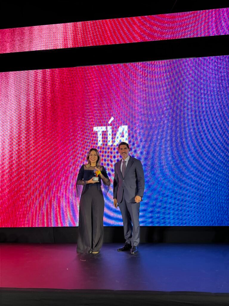 Almacenes Tía Ecuador destaca entre las marcas más influyentes del país según estudio de Ipsos.