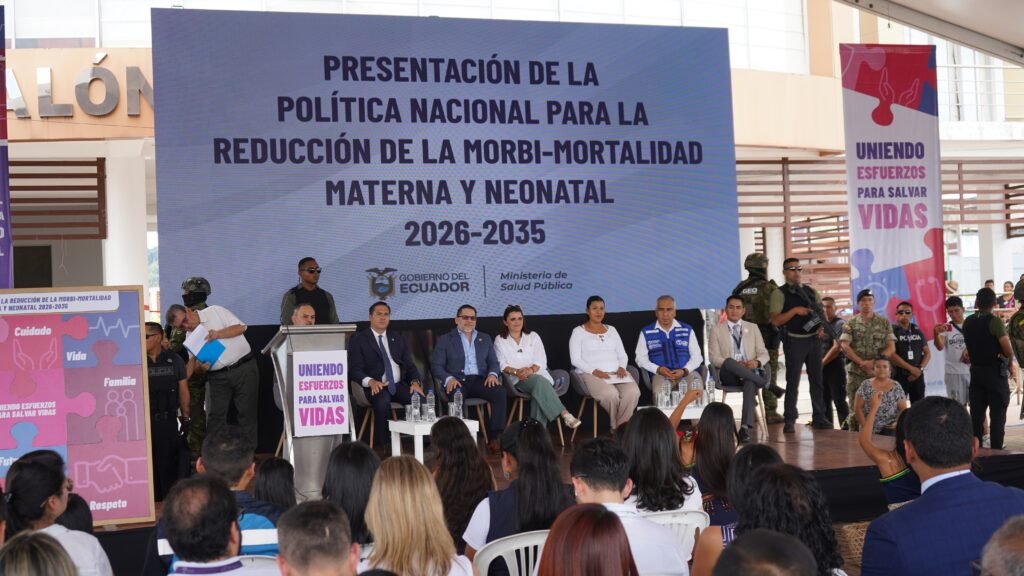 Presentación oficial en Tena de la nueva política pública para reducir la mortalidad materna y neonatal en Ecuador.
