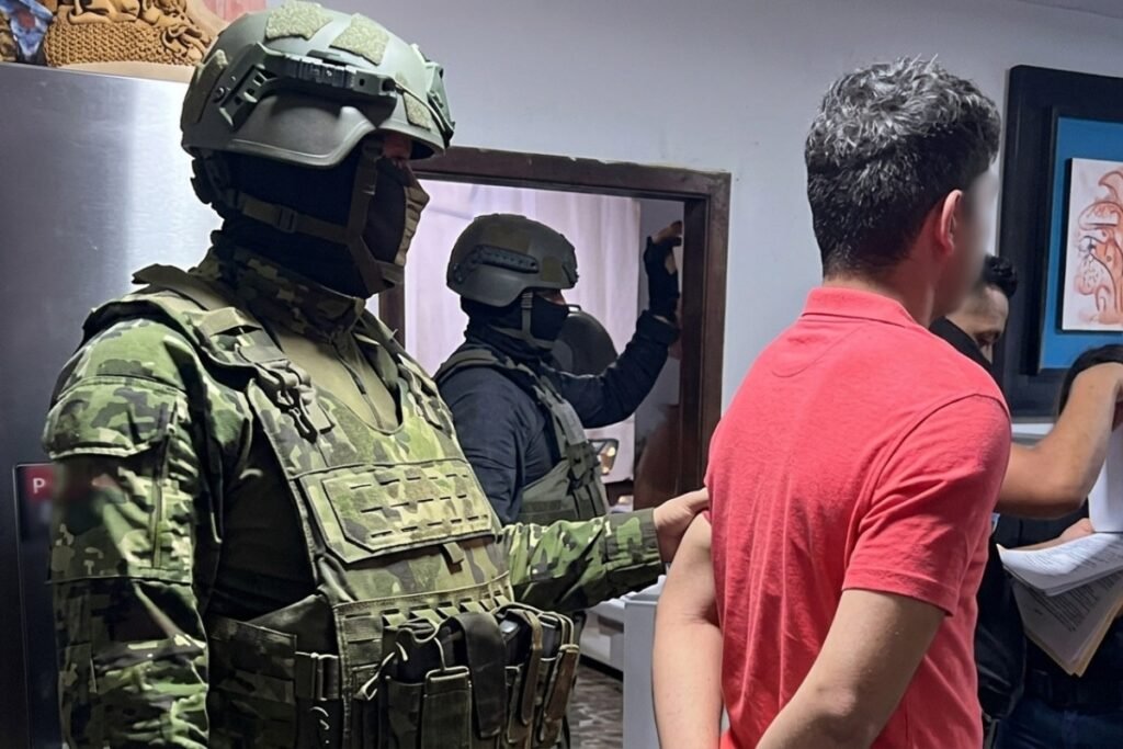 Detención de presunto operador financiero de la mafia albanesa en Ecuador, operativo militar en La Maná, Cotopaxi