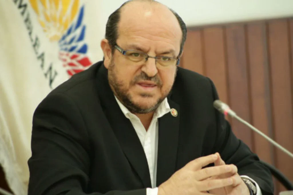 Encuentro y diálogo sobre salud entre dirigentes del gremio médico y candidatos a gobiernos locales de Quito y Pichincha