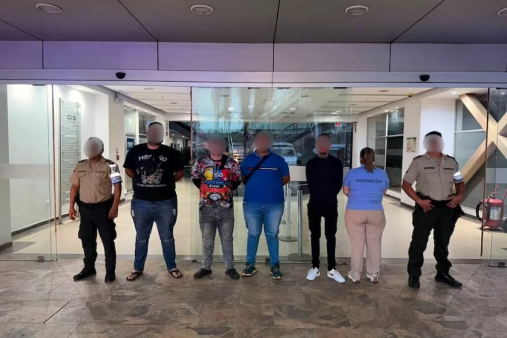 Deportación de venezolanos: Ecuador inicia trámite migratorio para cuatro repartidores tras video en redes