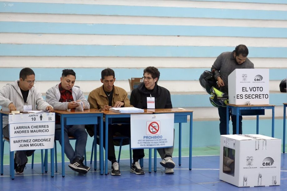 Conoce qué hacer si fui designado vocal de mesa en Ecuador: fechas de capacitación, obligaciones el día de las elecciones y multas fijadas por el CNE.