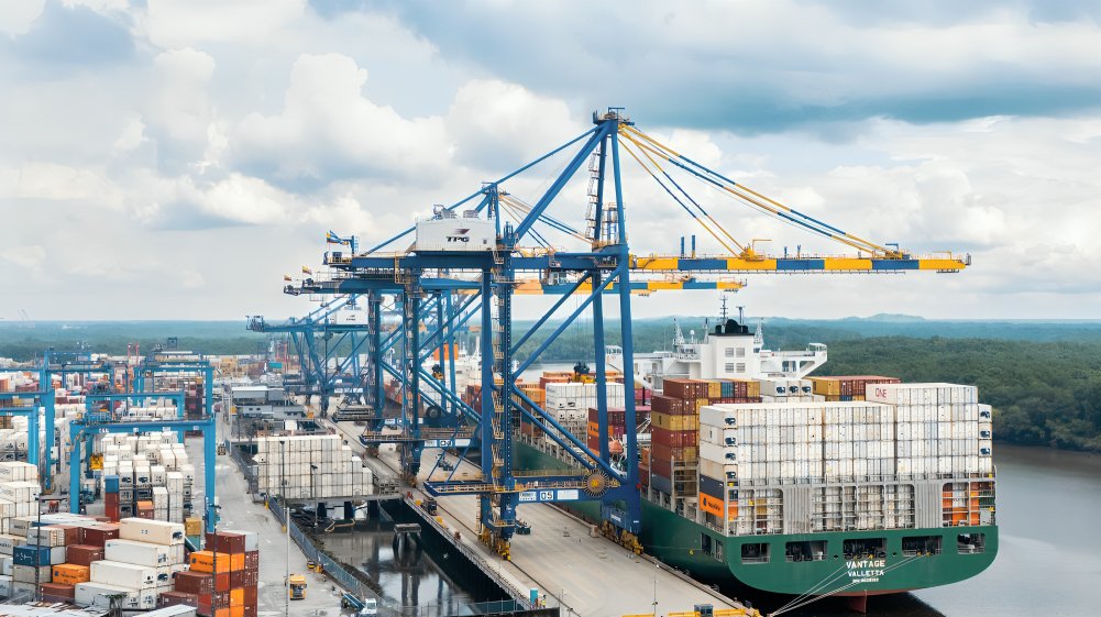 TPG consolida la competitividad logística del Ecuador tras 20 años de servicio, con más de 10.6 millones de TEU movilizados e inversiones de USD 250 millones.