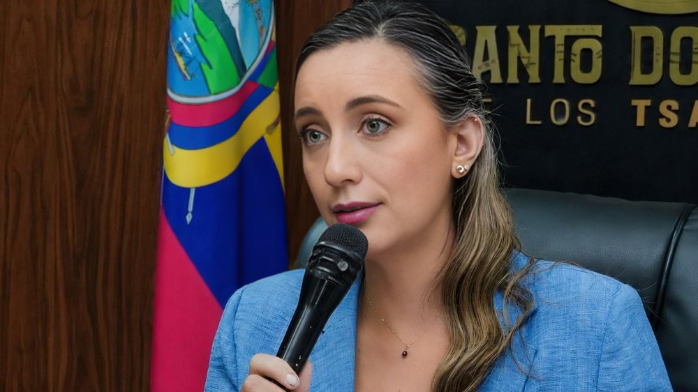 Un juez anticorrupción dictó prisión preventiva para la prefecta de Santo Domingo, Johana Núñez, investigada por presunto enriquecimiento ilícito.