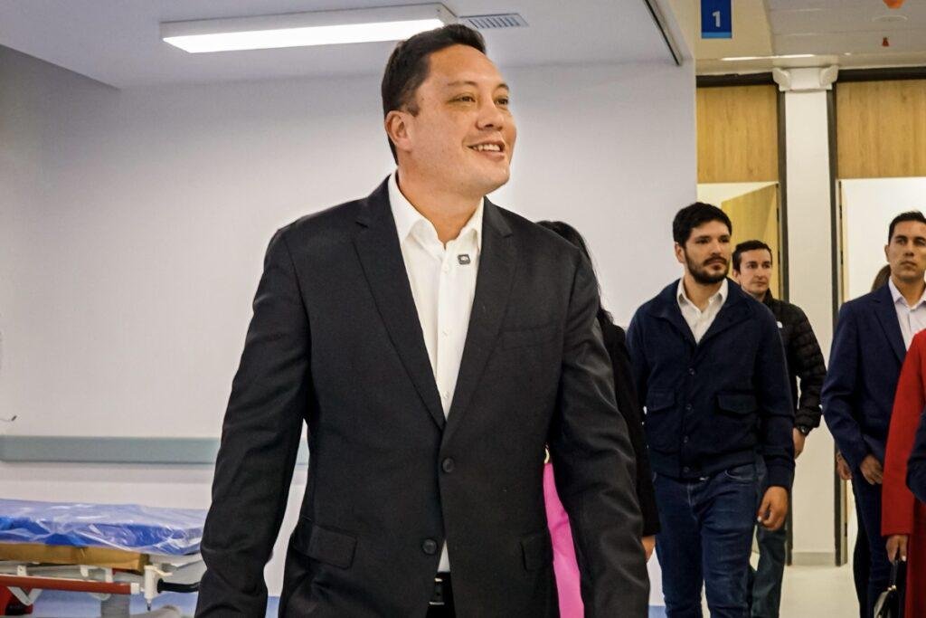 Cristian Zamora alcalde de Cuenca durante pronunciamiento sobre acciones judiciales