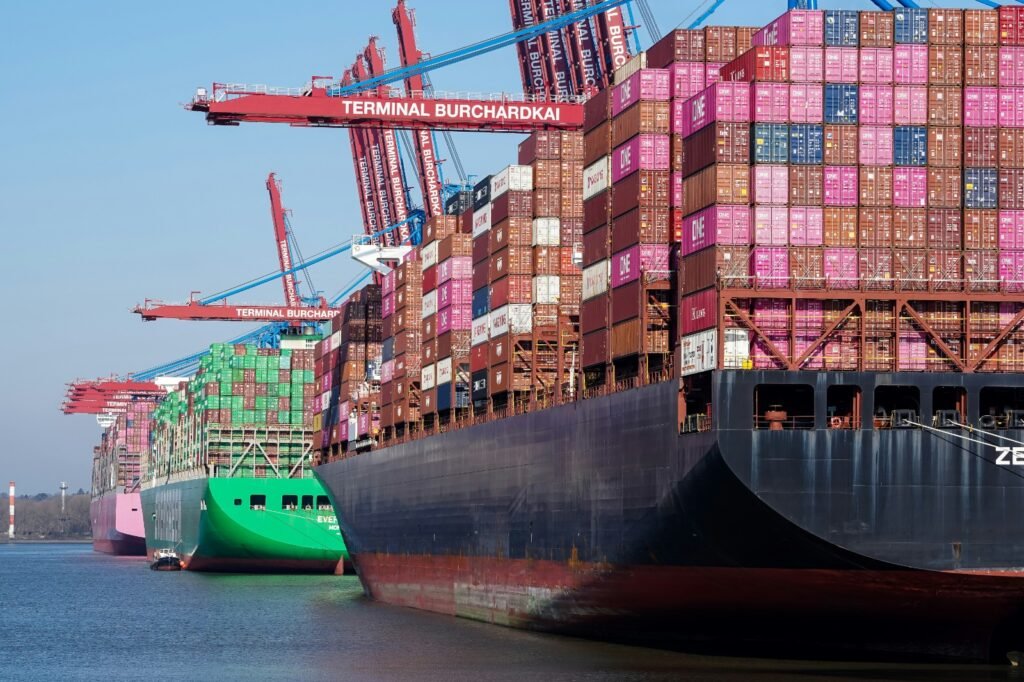 Las compras ecuatorianas a proveedores chilenos crecieron 33,2% en 2026, alcanzando US$432 millones impulsadas por bienes industriales y servicios.
