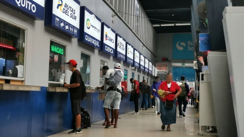 La ATD y la Policía Nacional asumen el control de la Terminal Terrestre de Durán tras rescindir el contrato a la empresa privada Perverkauf S.A.