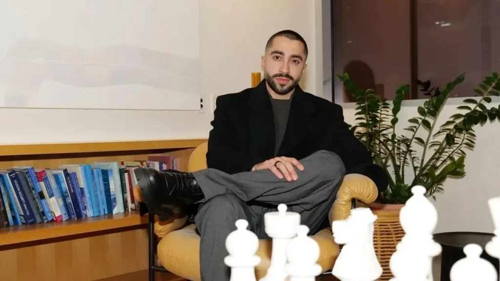 Ali Ansari fundador de Micro1 startup de datos e inteligencia artificial
