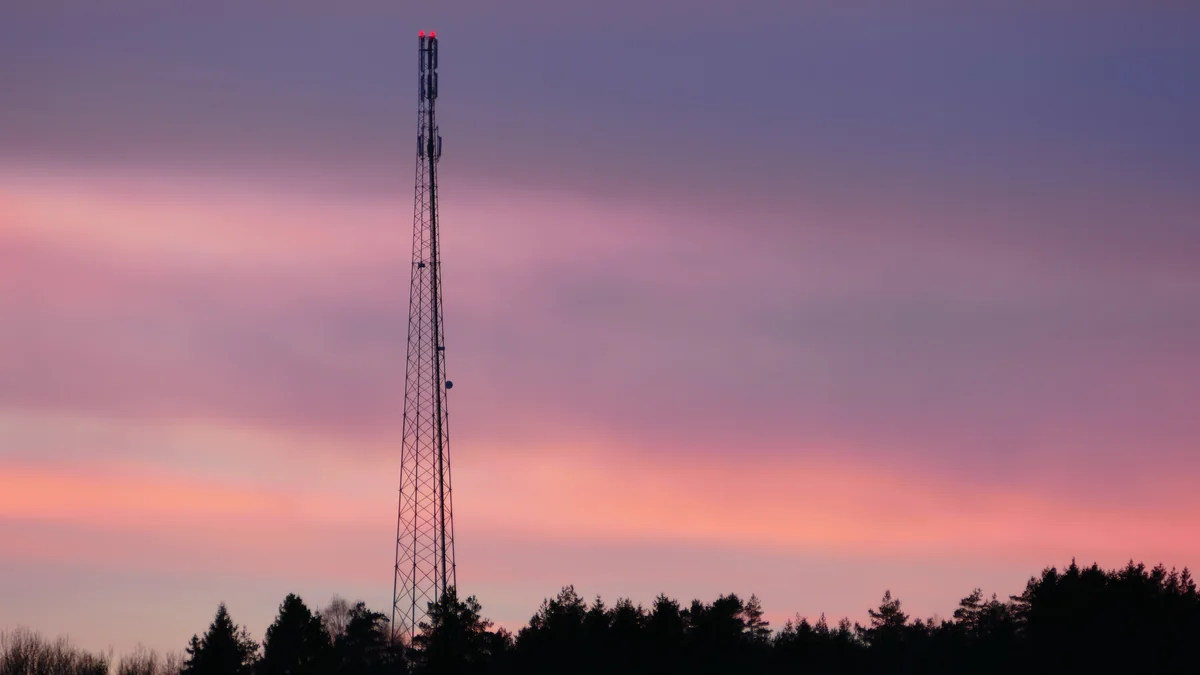 Infraestructura de antenas de telecomunicaciones móviles en Ecuador
