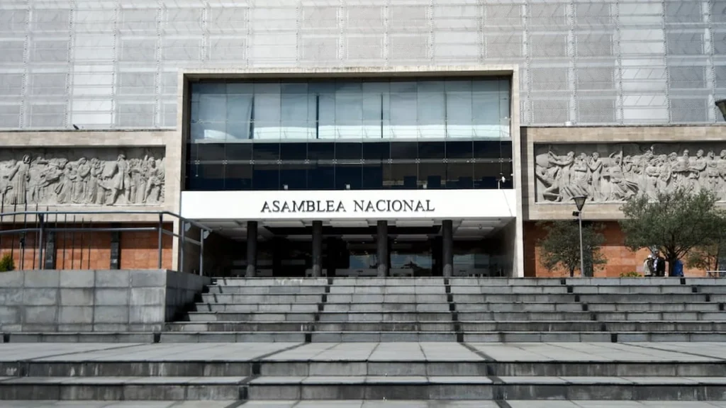 Sede de la Asamblea Nacional de Ecuador donde opera el canal TVL Televisión Legislativa