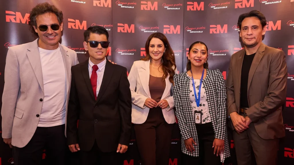 Presentación de la iniciativa solidaria entre ejecutivos de RM y músicos de Tercer Mundo