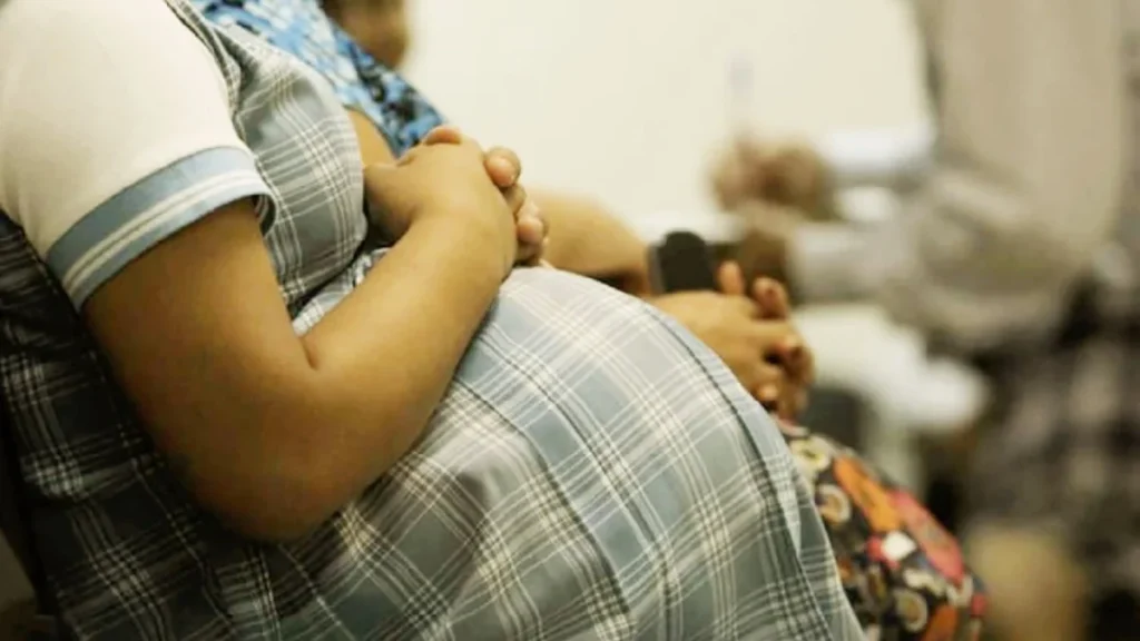 Taller comunitario de salud y prevencion del embarazo adolescente en Chimborazo