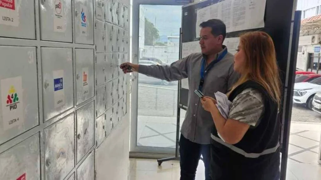 Sesión de la Junta Provincial Electoral de Manabí para calificación de candidaturas