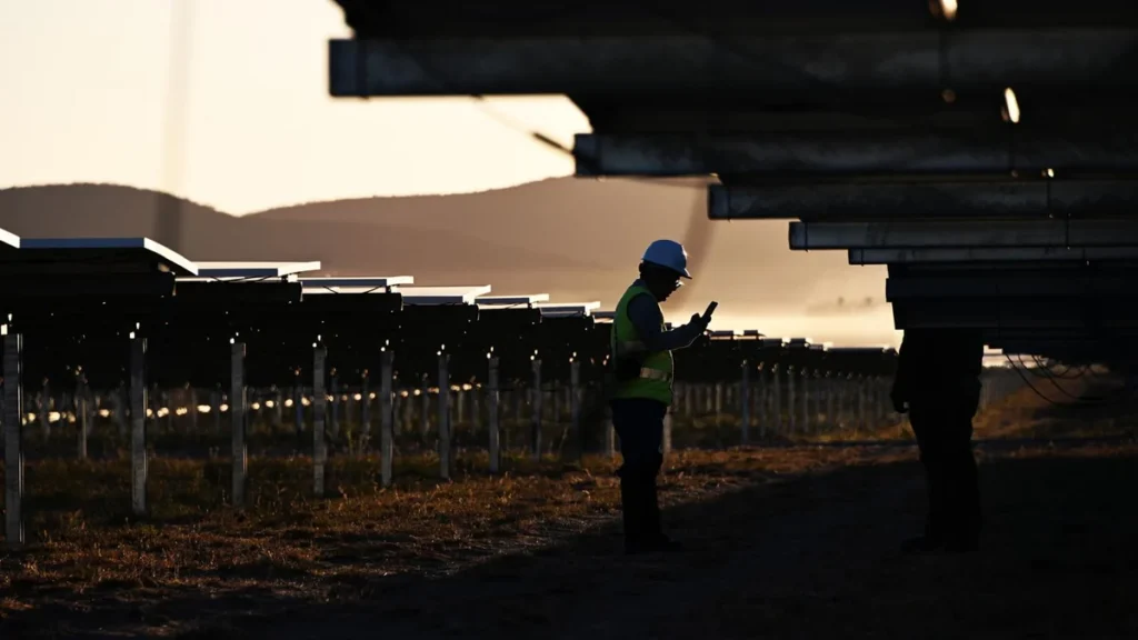 Panorámica de infraestructura energética de Cox en América Latina