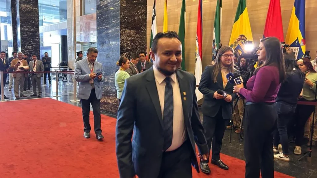 Sesión de la Comisión de Gobiernos Autónomos de la Asamblea Nacional de Ecuador